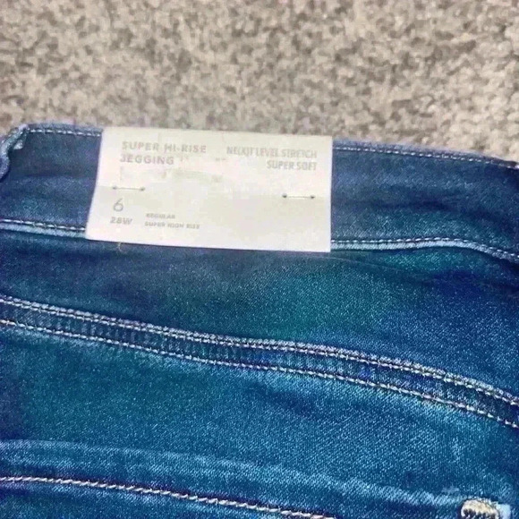 American Eagle High Rise Skinny Jeans - Picture 6 of 7